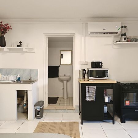 Montego Bay Garden Studio エクステリア 写真